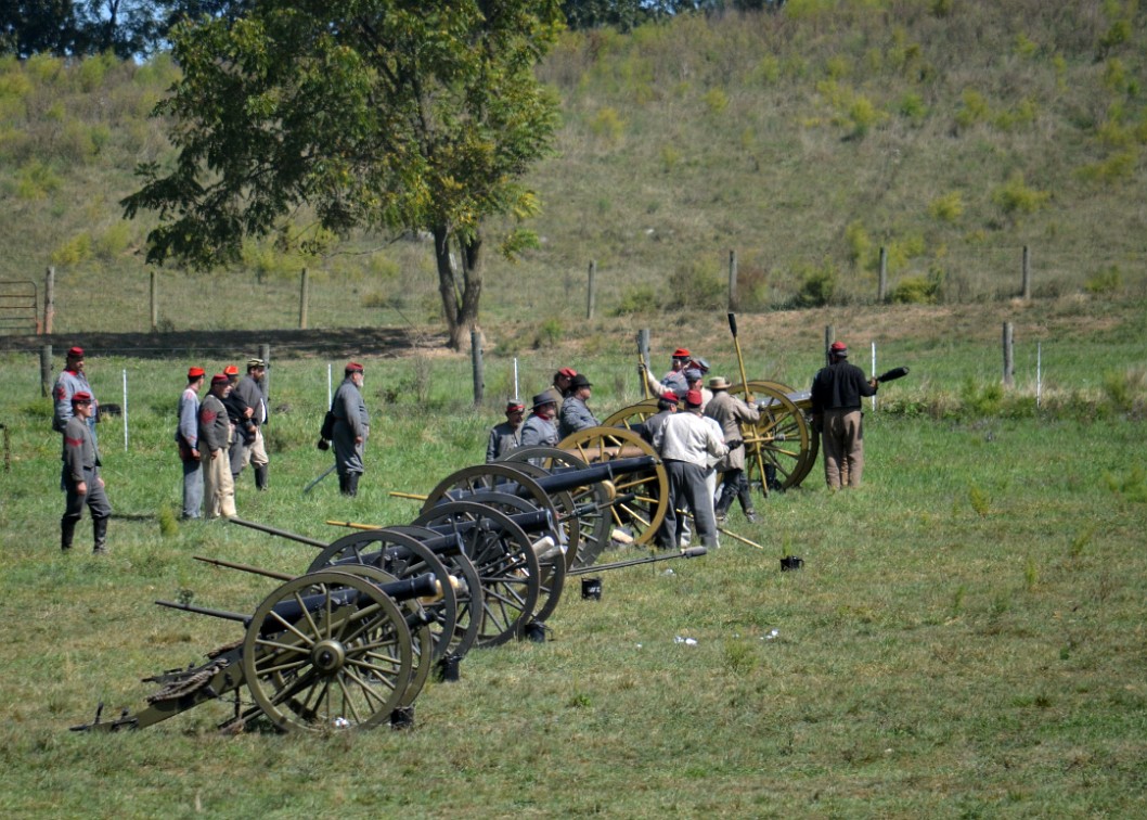 Line of Confederate Artillery Line of Confederate Artillery