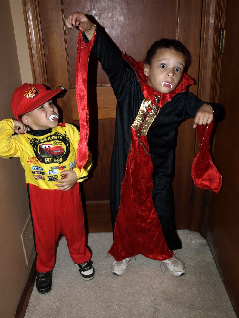 Scary Pit Crewman and Vampire Princess Scary Pit Crewman and Vampire Princess